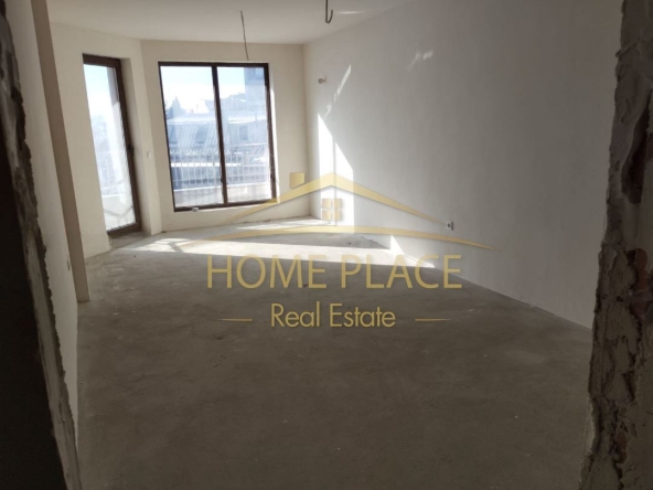 Двустаен апартамент в Варна, Колхозен пазар - 79 кв.м за 1027 €/кв.м - Снимка #1