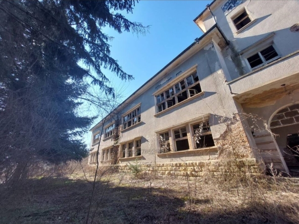 Парцел в с. Балкански, Област Разград - 5000 кв.м за 11 €/кв.м - Снимка #1