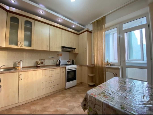 Дава се под наем Едностаен апартамент в София, Люлин 5 - 50 кв.м за 325 € - Снимка #1