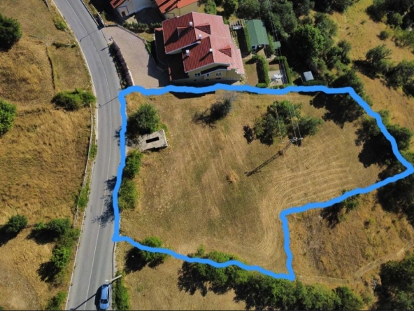 Земеделски имот в с. Момчиловци, Област Смолян -  кв.м за 14 €/дка - Снимка #1