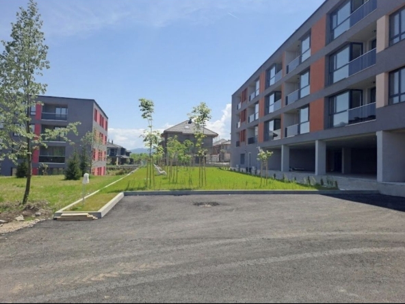 Дава се под наем Гараж / Паркомясто в София, Малинова долина - 13 кв.м за 20000 € - Снимка #1