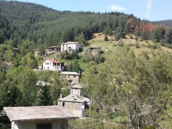 Парцел в с. Лилково, Област Пловдив - 1140 кв.м за 5 €/кв.м - Снимка #1