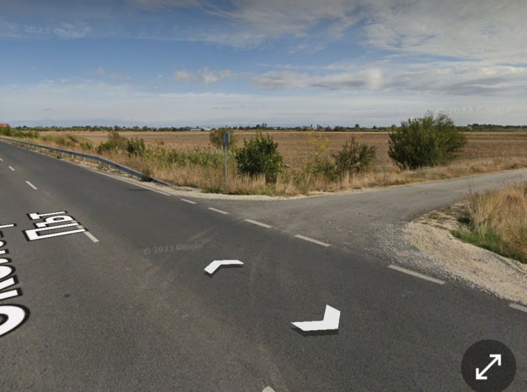 Дава се под наем Парцел в Пловдив, Марица Север - 1500 кв.м за 510 € - Снимка #1