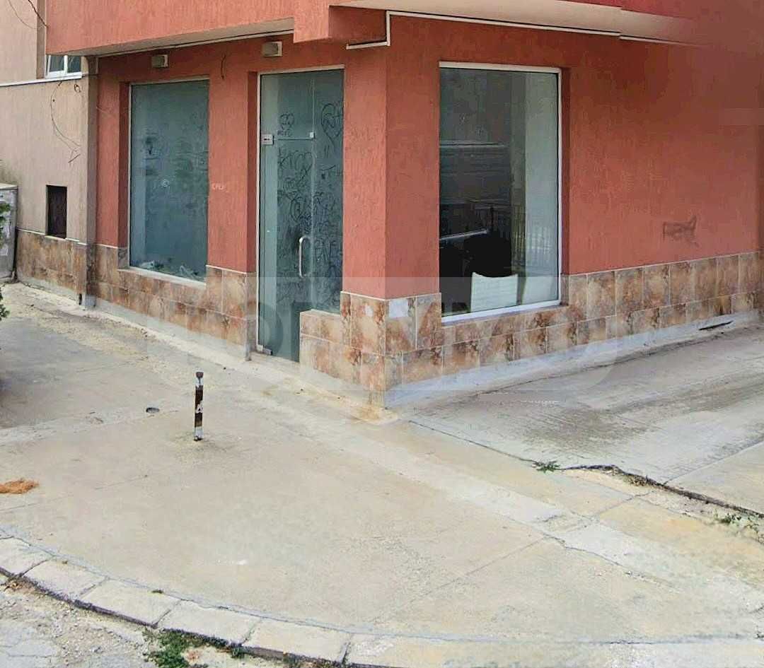 Дава се под наем Магазин в Варна, Възраждане 1 - 60 кв.м за 612 € - Снимка #1