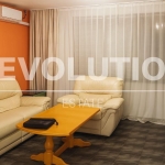 Дава се под наем Тристаен апартамент в Варна, Спортна зала - 95 кв.м за 650 € - Снимка #1