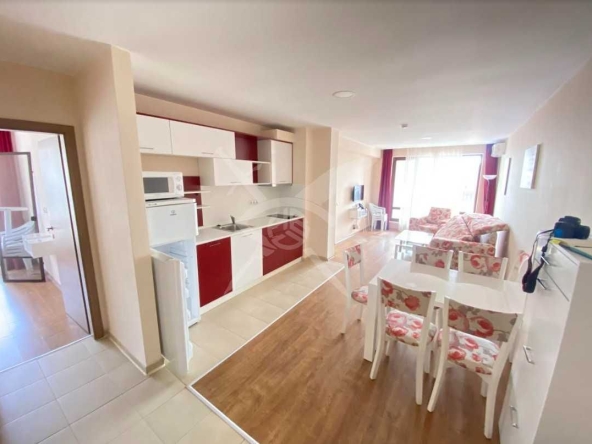 Тристаен апартамент в Свети Влас - 190 кв.м за 728 €/кв.м - Снимка #1