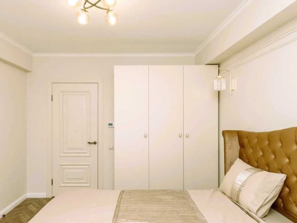 Дава се под наем Двустаен апартамент в София, Гевгелийски - 90 кв.м за 350 € - Снимка #1