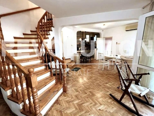 Дава се под наем Къща в Варна, м-т Св. Никола - 200 кв.м за 1300 € - Снимка #1