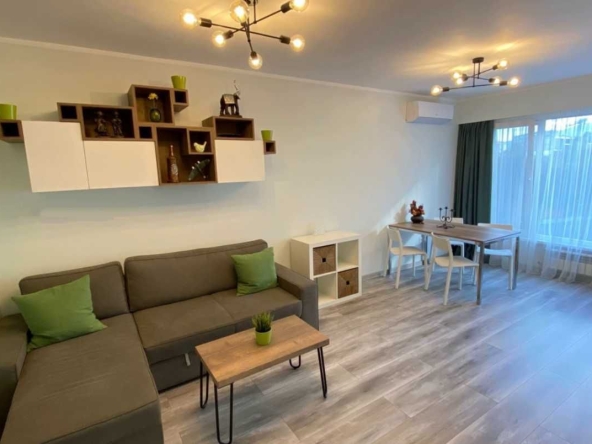 Дава се под наем Двустаен апартамент в София, Център - 55 кв.м за 726.75 € - Снимка #1