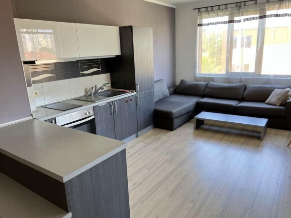 Дава се под наем Тристаен апартамент в Пловдив, Кършияка - 87 кв.м за 450 € - Снимка #1