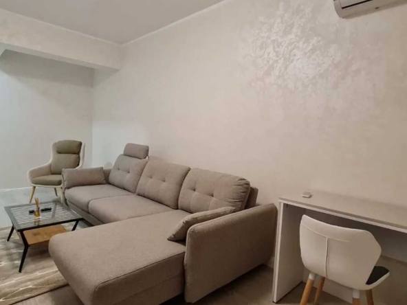 Дава се под наем Двустаен апартамент в Пловдив, Център - 43 кв.м за 127.5 € - Снимка #1