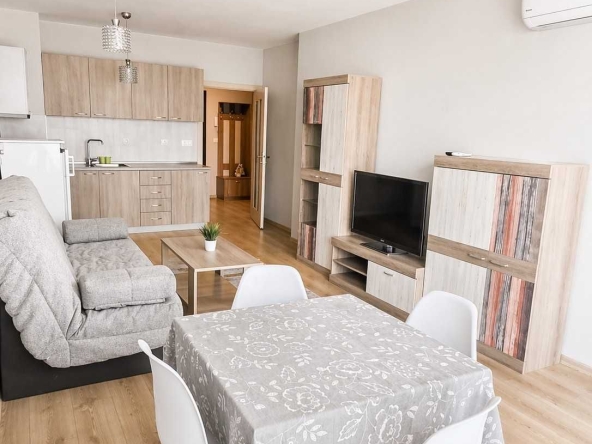 Дава се под наем Двустаен апартамент в Пловдив, Тракия - 65 кв.м за 448.8 € - Снимка #1