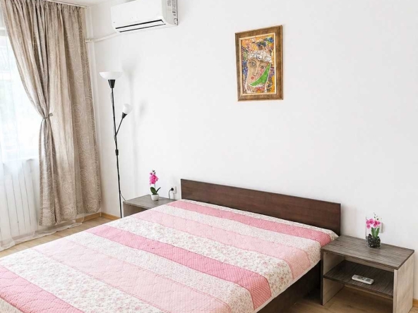 Дава се под наем Двустаен апартамент в Пловдив, Център - 67 кв.м за 448.8 € - Снимка #1