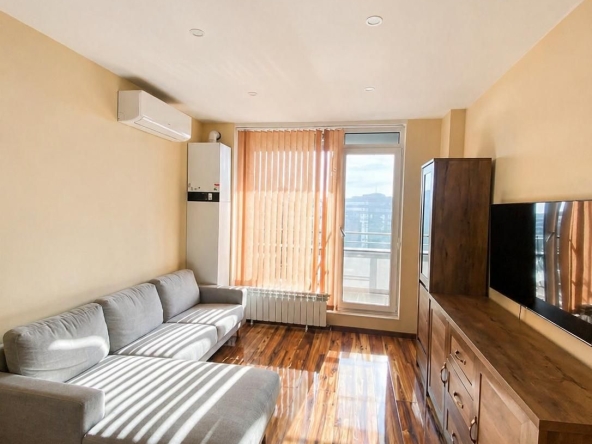 Дава се под наем Двустаен апартамент в София, Младост 4 - 65 кв.м за 677.79 € - Снимка #1