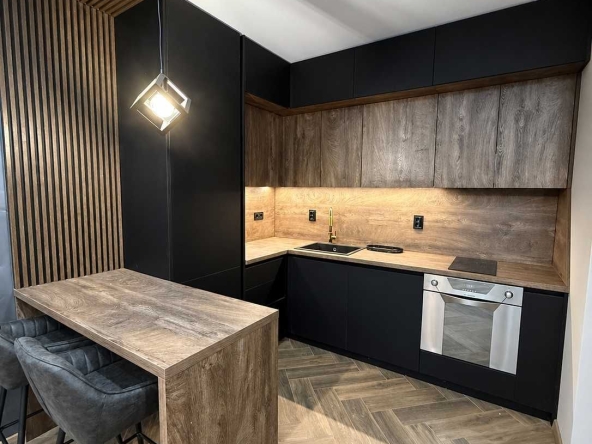 Двустаен апартамент в София, Център - 80 кв.м за 1403 €/кв.м - Снимка #1