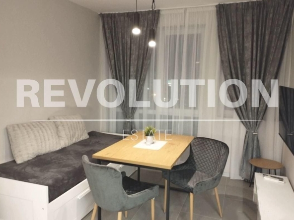 Дава се под наем Едностаен апартамент в Варна, Владислав Варненчик - 27 кв.м за 250 € - Снимка #1