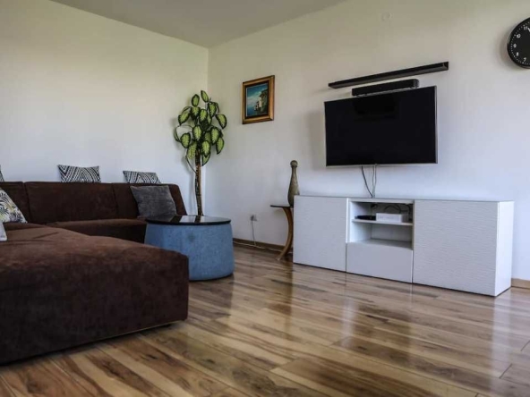 Дава се под наем Двустаен апартамент в Пловдив, Западен - 60 кв.м за 270.3 € - Снимка #1