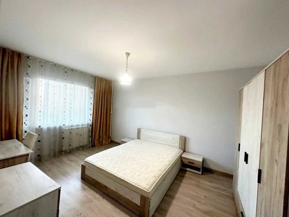Дава се под наем Тристаен апартамент в София, Слатина - 100 кв.м за 765 € - Снимка #1