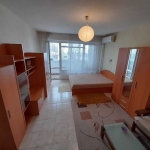 Дава се под наем Едностаен апартамент в Бургас, Изгрев - 45 кв.м за 153 € - Снимка #1