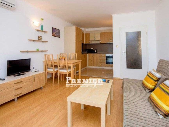 Двустаен апартамент в Несебър - 68 кв.м за 1956 €/кв.м - Снимка #1