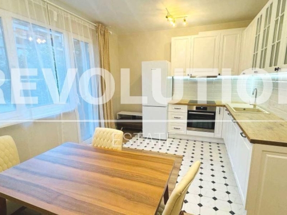 Дава се под наем Двустаен апартамент в Варна, Левски - 60 кв.м за 600 € - Снимка #1