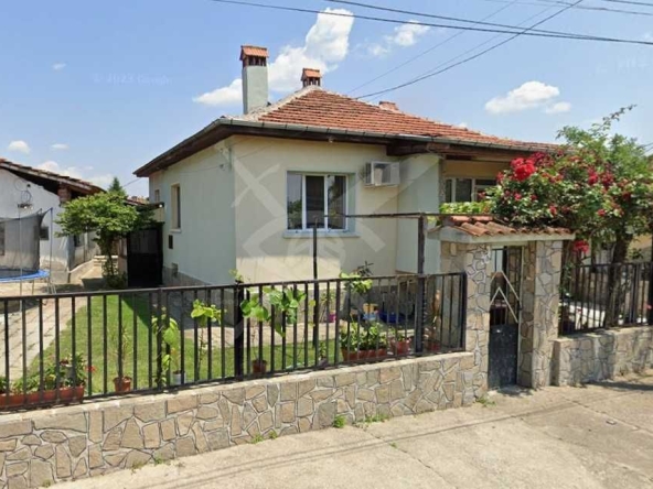 Къща в Първомай - 240 кв.м за 282 €/кв.м - Снимка #1