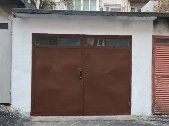 Дава се под наем Гараж / Паркомясто в Габрово, Трендафил 1 - 18 кв.м за 51 € - Снимка #1