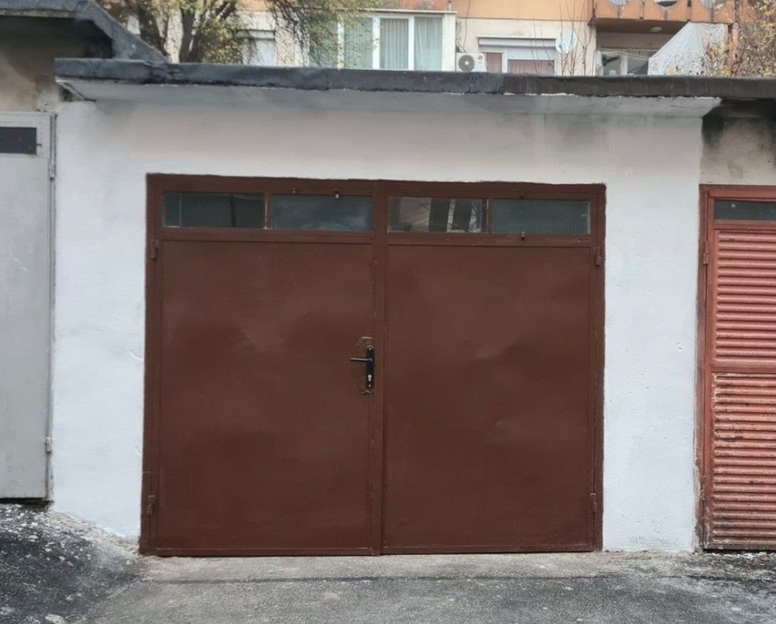 Дава се под наем Гараж / Паркомясто в Габрово, Трендафил 1 - 18 кв.м за 51 € - Снимка #1
