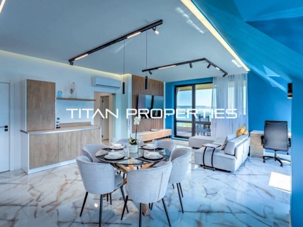 Дава се под наем Четиристаен апартамент в Варна, Галата - 207 кв.м за 2200 € - Снимка #1