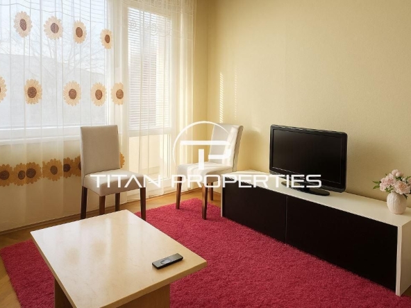 Дава се под наем Тристаен апартамент в Варна, Център - 92 кв.м за 575 € - Снимка #1