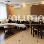 Дава се под наем Четиристаен апартамент в Варна, Център - 110 кв.м за 750 € - Снимка #1