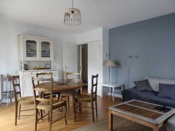 Дава се под наем Тристаен апартамент в Пловдив, Каменица 1 - 92 кв.м за 306 € - Снимка #1