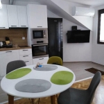 Дава се под наем Двустаен апартамент в Бургас, Център - 50 кв.м за 408 € - Снимка #1