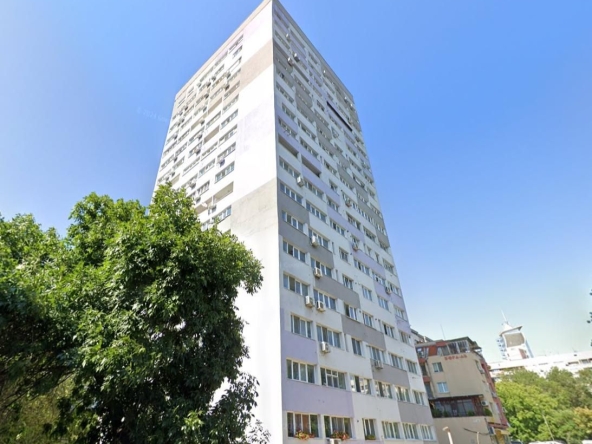 Тристаен апартамент в Бургас, Славейков - 89 кв.м за 1641 €/кв.м - Снимка #1
