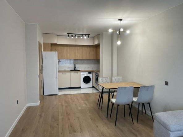 Дава се под наем Двустаен апартамент в Пловдив, Христо Смирненски - 78 кв.м за 500 € - Снимка #1