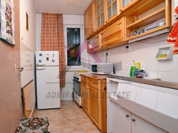 Дава се под наем Двустаен апартамент в Варна, Център - 60 кв.м за 433.5 € - Снимка #1