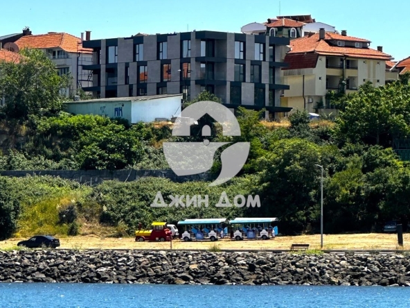 Двустаен апартамент в Несебър - 112 кв.м за 2054 €/кв.м - Снимка #1