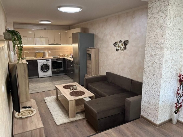 Дава се под наем Тристаен апартамент в София, Банишора - 50 кв.м за 750 € - Снимка #1