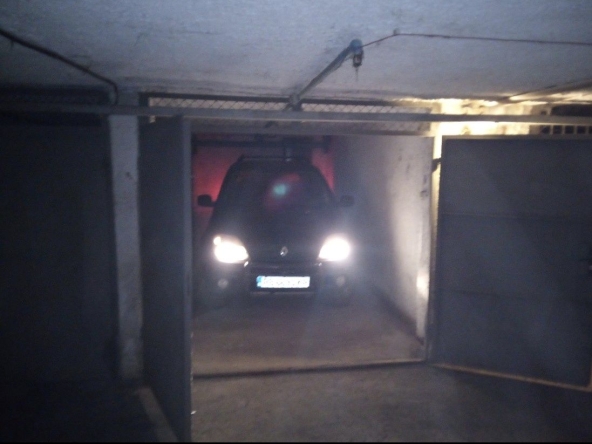 Дава се под наем Гараж / Паркомясто в Пловдив, Каменица 1 - 17 кв.м за 66.3 € - Снимка #1