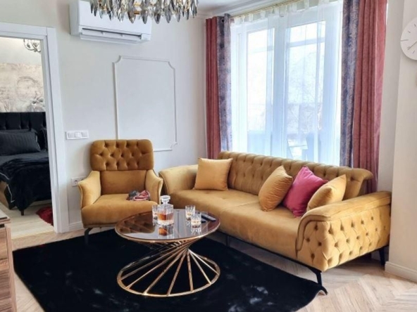 Дава се под наем Тристаен апартамент в Пловдив, Съдийски - 110 кв.м за 663 € - Снимка #1