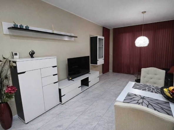 Дава се под наем Двустаен апартамент в София, Витоша - 68 кв.м за 717.06 € - Снимка #1