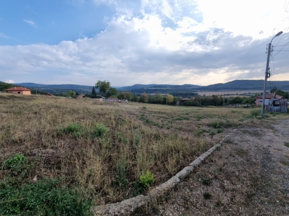 Парцел в с. Сливек, Област Ловеч - 6200 кв.м за 17 €/кв.м - Снимка #1
