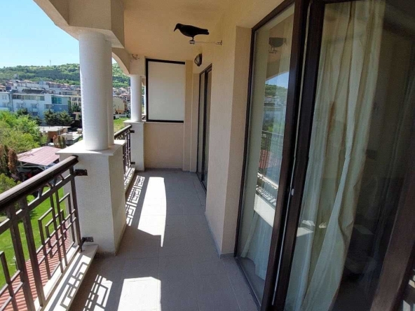Двустаен апартамент в Бургас, Меден рудник - зона А - 71 кв.м за 618 €/кв.м - Снимка #1