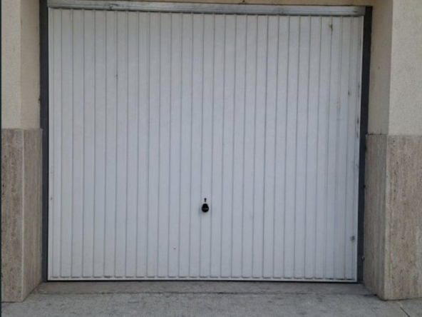 Дава се под наем Гараж / Паркомясто в Пазарджик, Моста на Лютата - 17 кв.м за 79.56 € - Снимка #1