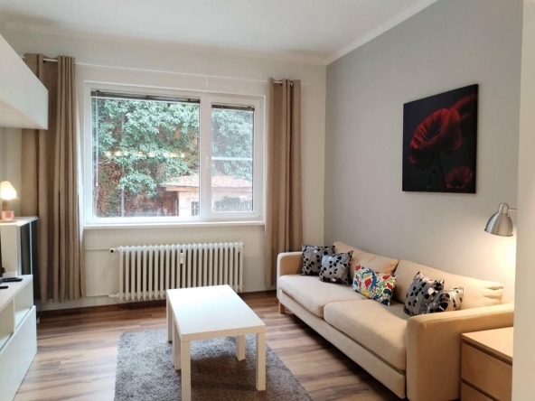 Дава се под наем Двустаен апартамент в София, Център - 65 кв.м за 738.99 € - Снимка #1