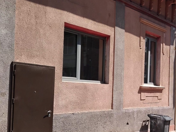 Къща в Дупница - 130 кв.м за 326 €/кв.м - Снимка #1