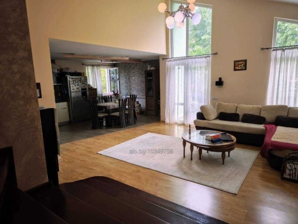 Къща в с. Брестник, Област Пловдив - 280 кв.м за 1536 €/кв.м - Снимка #1