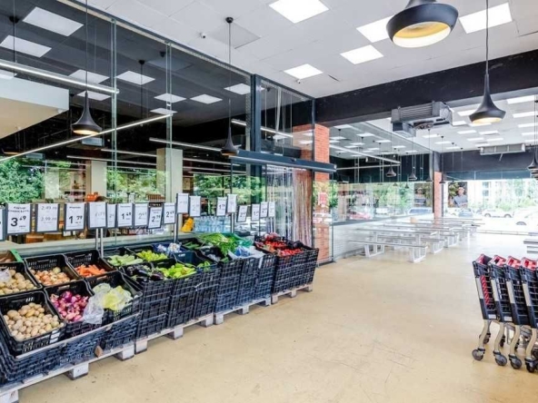 Дава се под наем Магазин в София, Дианабад - 960 кв.м за 13000 € - Снимка #1