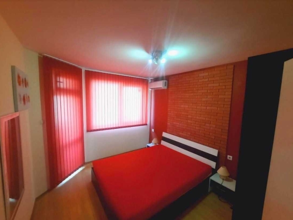 Тристаен апартамент в Бургас, Възраждане - 80 кв.м за 1813 €/кв.м - Снимка #1