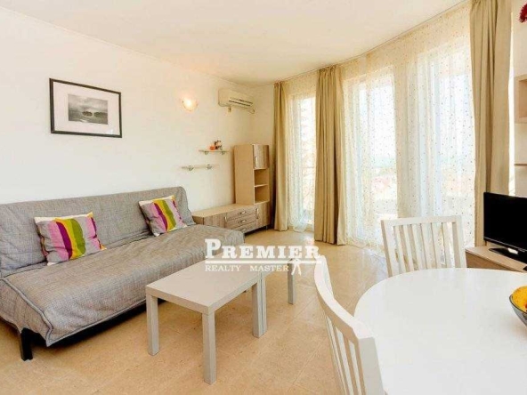 Тристаен апартамент в Несебър - 114 кв.м за 2044 €/кв.м - Снимка #1